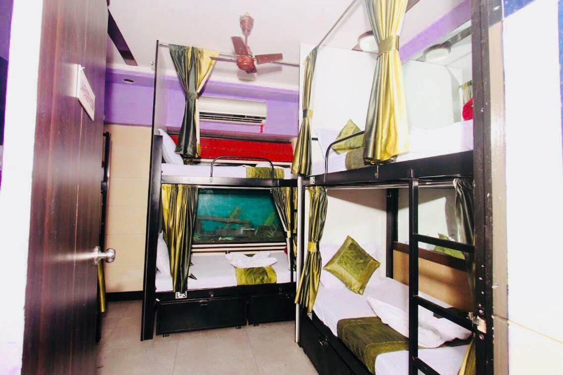 Town Hostel Mumbai - Ac Dormitory Exteriér fotografie