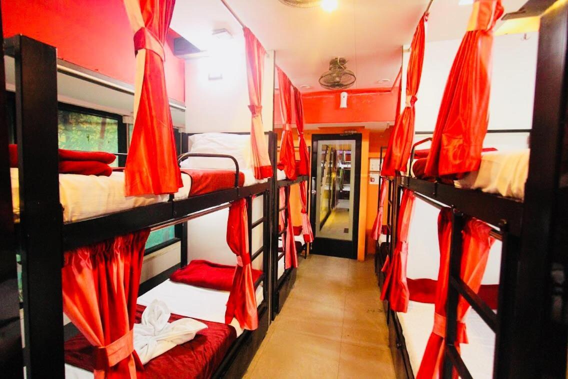 Town Hostel Mumbai - Ac Dormitory Exteriér fotografie